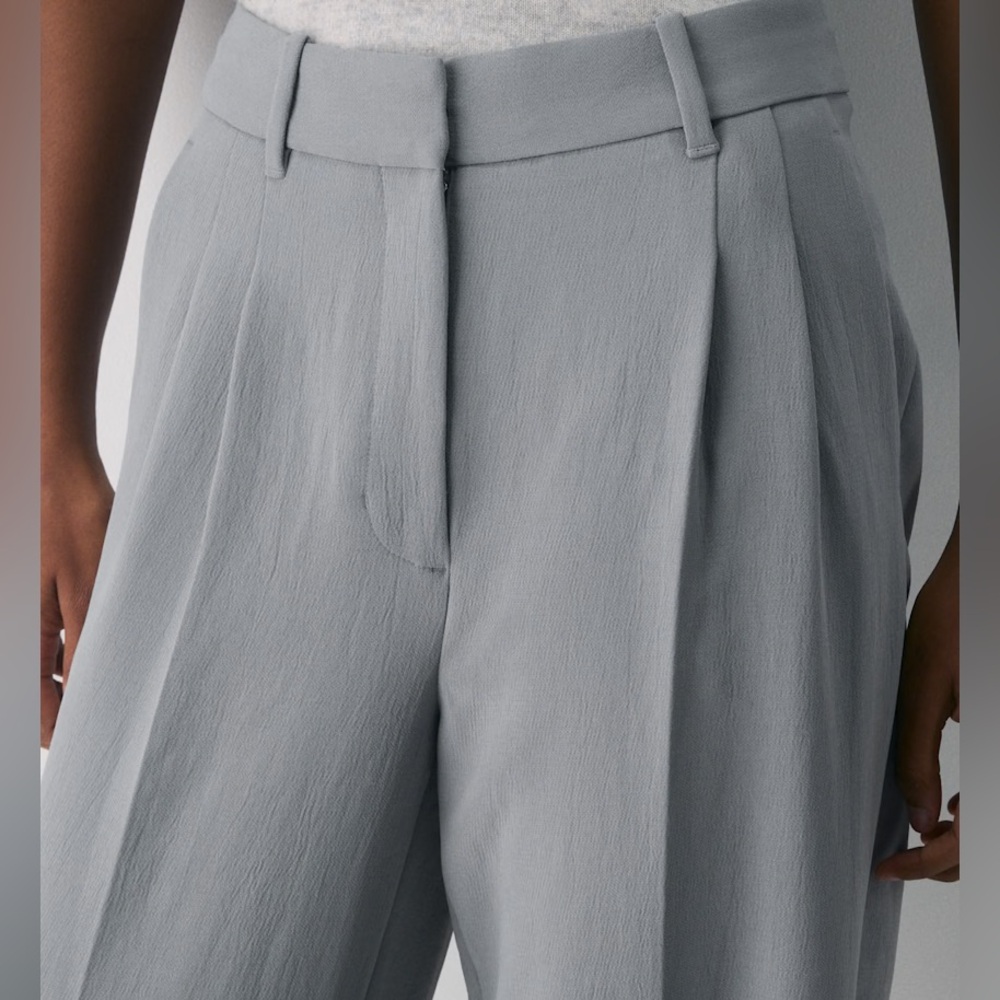 Aritzia The Effortless Pant™ - Crepette™  - 00 Regular - Riverstone Grey - Picture 6 of 10